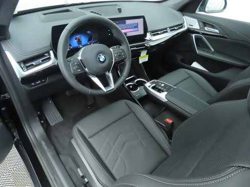 Used 2025 BMW X1 xDrive28i w/ Premium Package image 10