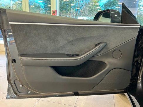 Used 2024 Tesla Model 3 Long Range image 19