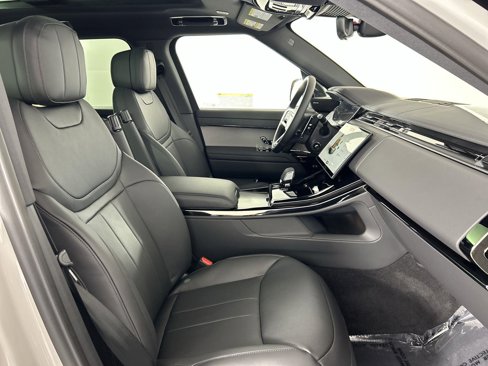 Used 2025 Land Rover Range Rover Sport SE image 33