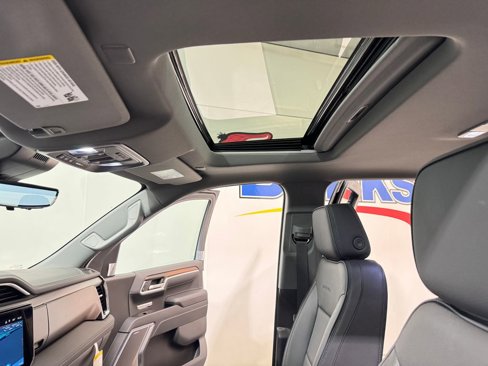 New 2026 GMC Sierra 1500 Denali w/ Denali Reserve Package image 9