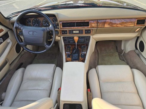 Used 1995 Jaguar XJS V12 Convertible image 4