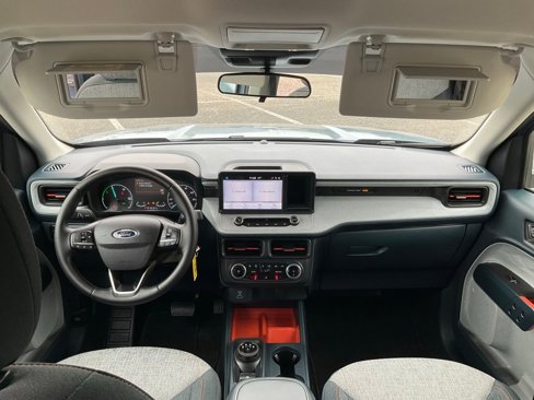 Certified 2024 Ford Maverick XLT w/ XLT Luxury Package image 27