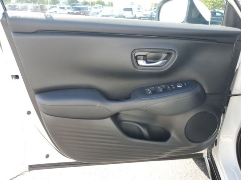 Certified 2025 Honda HR-V EX-L image 31
