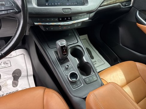 Used 2019 Cadillac XT4 Premium Luxury image 21