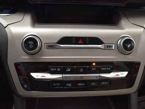 Used 2023 Ford Explorer XLT w/ Equipment Group 202A image 33