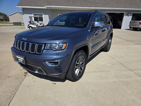 Used 2021 Jeep Grand Cherokee Limited w/ Sun & Sound Group image 1