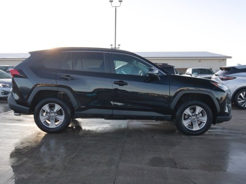 Used 2024 Toyota RAV4 XLE image 5
