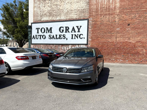 Used 2018 Volkswagen Passat 2.0T S w/ Driver Assistance Package image 1