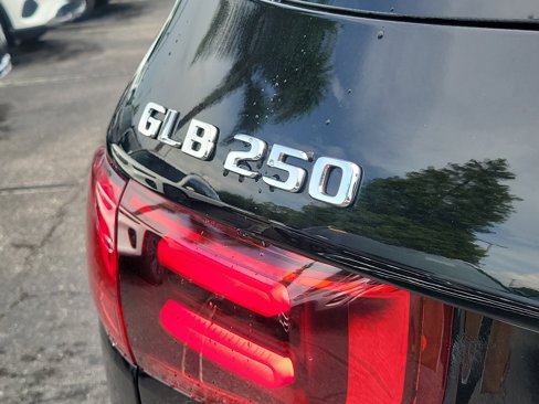 Certified 2025 Mercedes-Benz GLB 250 image 5