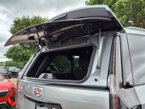 New 2025 Cadillac Escalade ESV Sport image 8