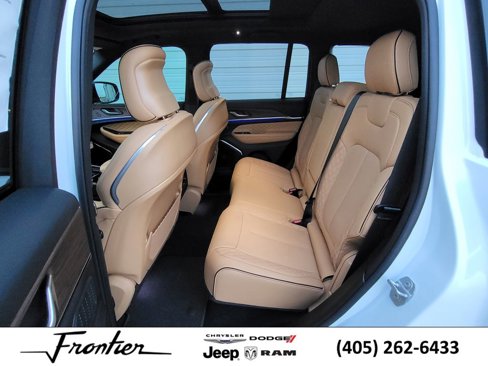 New 2025 Jeep Grand Cherokee Summit image 26