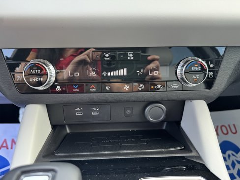 New 2025 Mitsubishi Outlander AWD image 24
