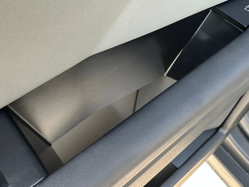 Used 2024 Tesla Cybertruck AWD Crew Cab image 27