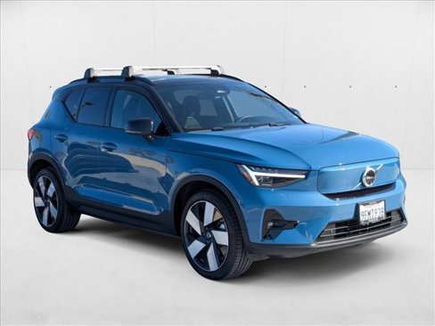 Used 2023 Volvo XC40 Recharge Ultimate w/ Protection Package Premier image 3