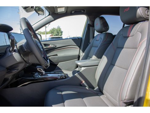 New 2025 Chevrolet Trax RS w/ Sunroof Package image 13