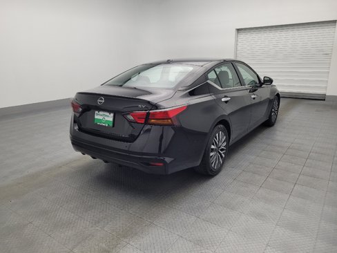 Used 2024 Nissan Altima 2.5 SV image 9