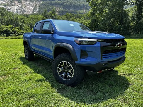 New 2025 Chevrolet Colorado ZR2 image 1