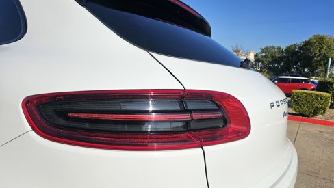 Used 2018 Porsche Macan image 10