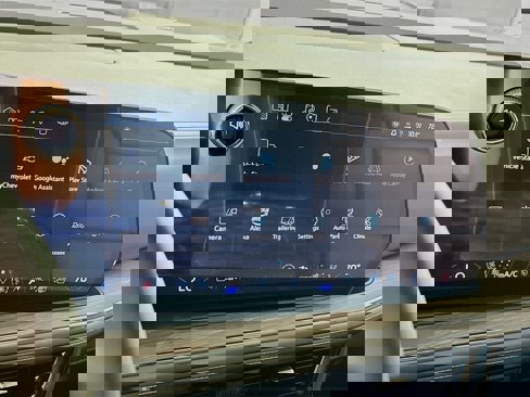 New 2025 Chevrolet Suburban Premier image 10