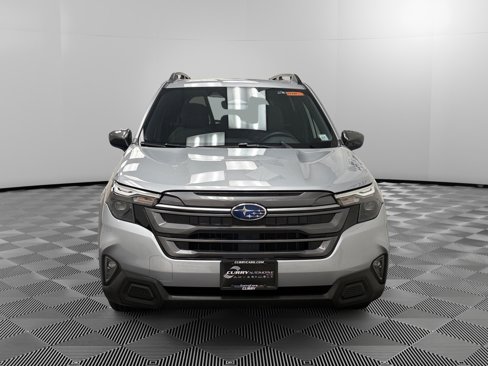 Certified 2025 Subaru Forester Premium image 8