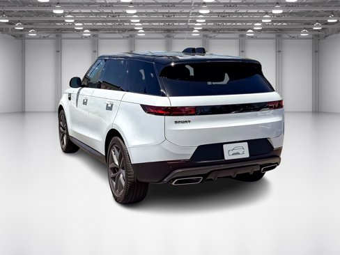 New 2025 Land Rover Range Rover Sport SE image 3