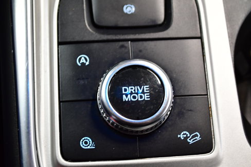 Used 2024 Ford Explorer XLT w/ Equipment Group 202A image 30