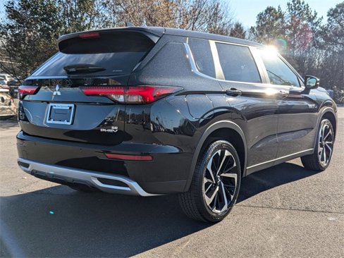 New 2025 Mitsubishi Outlander SE image 3