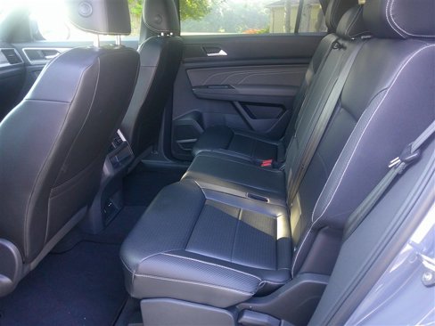 Used 2022 Volkswagen Atlas Cross Sport SE w/ Panoramic Sunroof Package image 19
