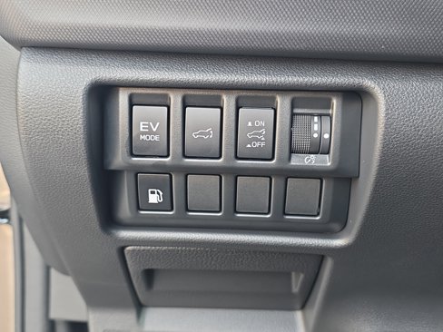 New 2025 Subaru Forester Limited image 17