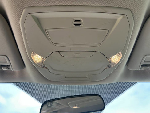 Used 2018 Ford Escape SE image 19