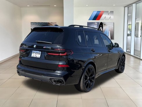 New 2026 BMW X7 M60i w/ Climate Comfort Package image 6