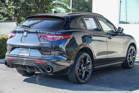 Used 2022 Alfa Romeo Stelvio Veloce image 6