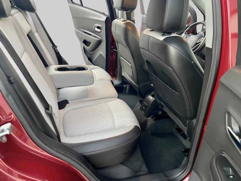 Used 2018 Chevrolet Trax LT w/ LT Convenience Package image 20