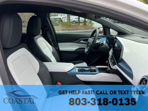 New 2025 Chevrolet Equinox EV LT image 25