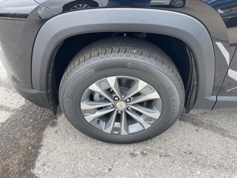 New 2026 Chevrolet Equinox LT w/ Convenience Package II image 9