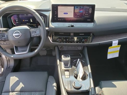 New 2026 Nissan Rogue Platinum image 7