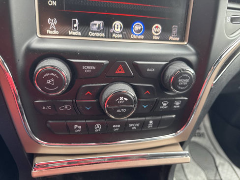 Used 2017 Jeep Grand Cherokee Limited w/ Luxury Group II image 29
