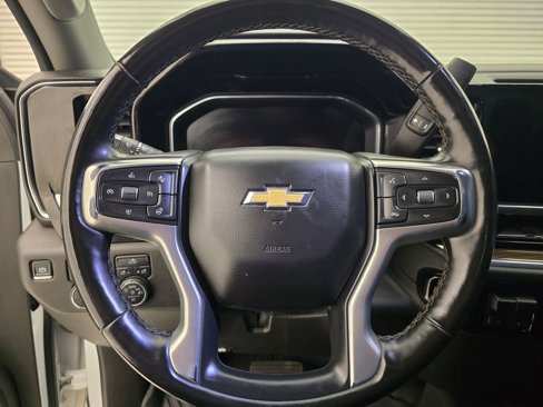 Used 2024 Chevrolet Silverado 2500 LT image 9