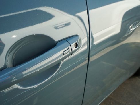 Used 2024 Nissan Sentra SV w/ SV Premium Package image 10