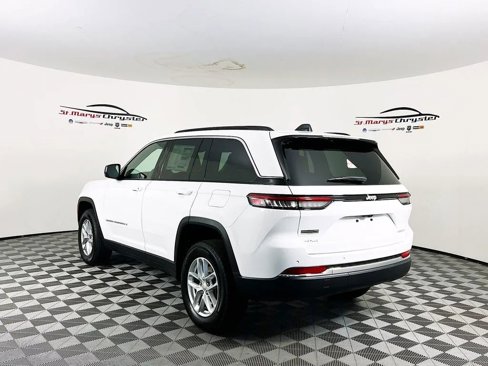 New 2025 Jeep Grand Cherokee Laredo X w/ Luxury Tech Group I image 6