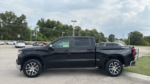 Used 2025 Chevrolet Silverado 1500 LT image 2
