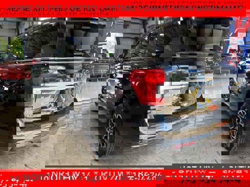 Used 2024 Ford Expedition XLT image 3