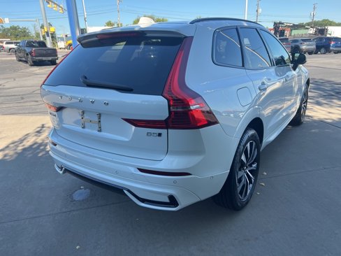 Certified 2025 Volvo XC60 B5 Plus image 5