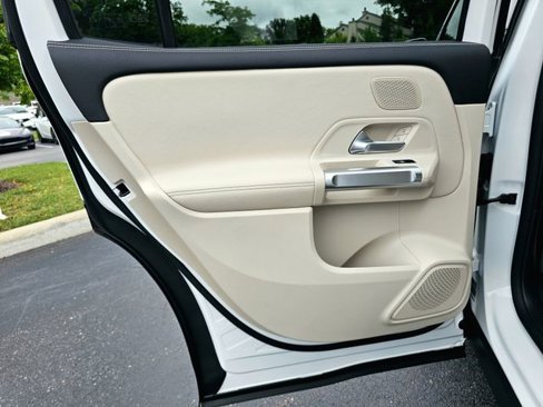New 2026 Mercedes-Benz GLB 250 4MATIC image 26