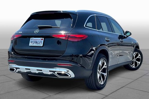Used 2025 Mercedes-Benz GLC 350e 4MATIC image 12
