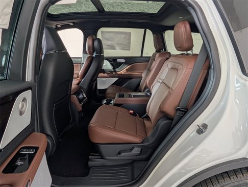 New 2025 Lincoln Aviator Reserve image 7