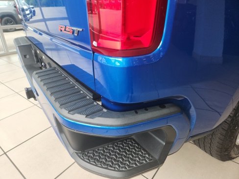 Used 2022 Chevrolet Silverado 1500 RST image 12