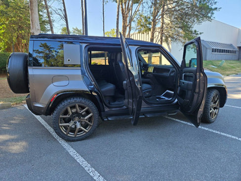 Used 2025 Land Rover Defender 110 image 20