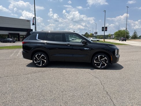 New 2025 Mitsubishi Outlander SEL image 4