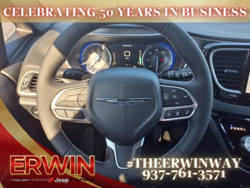 New 2026 Chrysler Voyager LX image 14